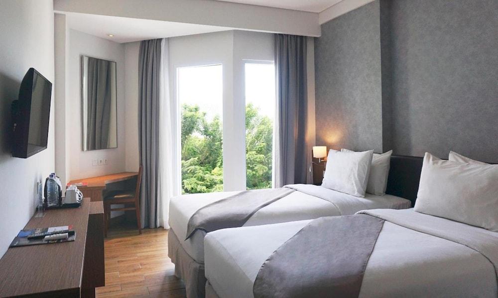 Swiss-Belinn Luwuk Exterior photo